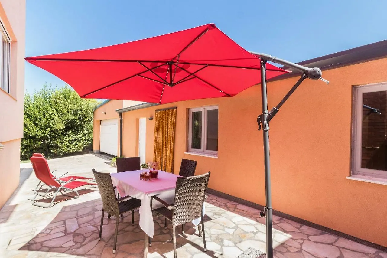 Apartment Taja Ližnjan