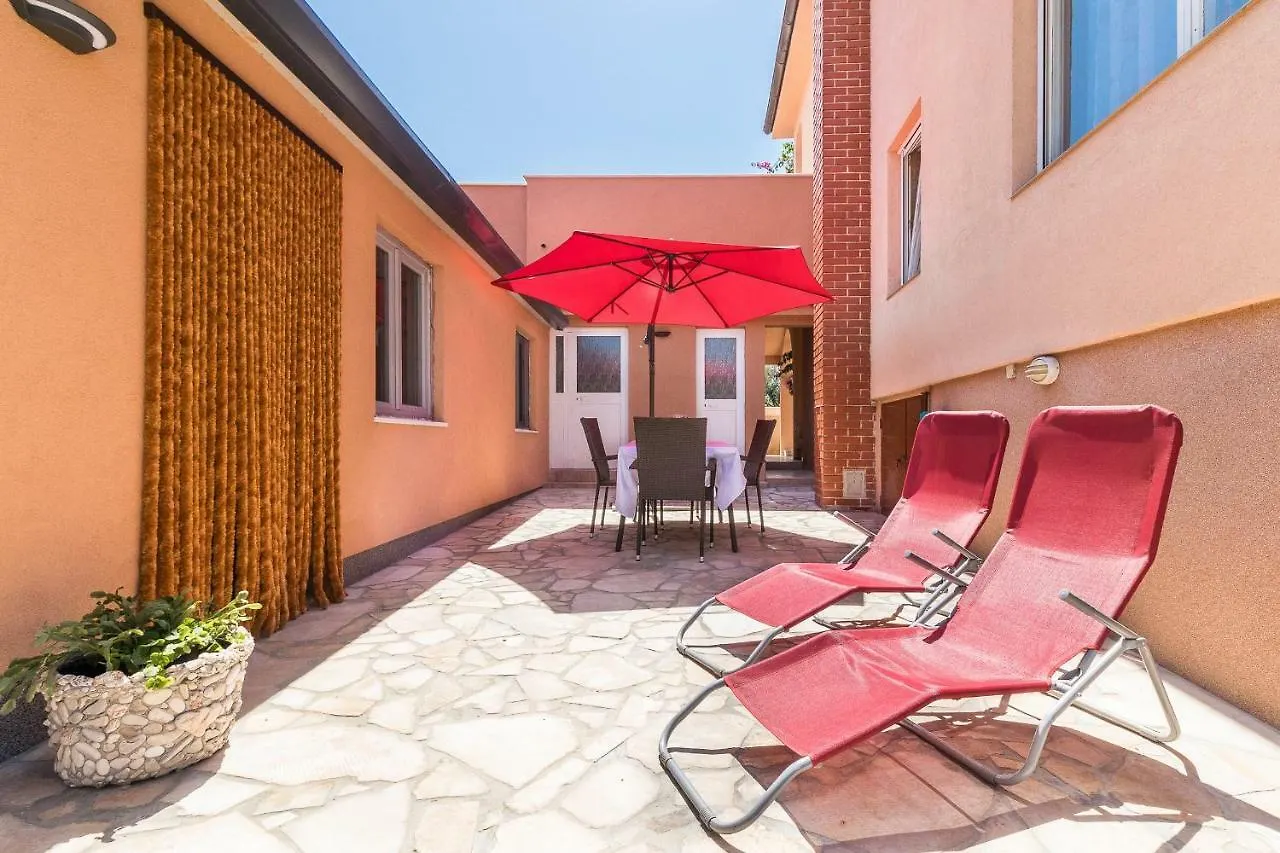 Apartment Taja Ližnjan