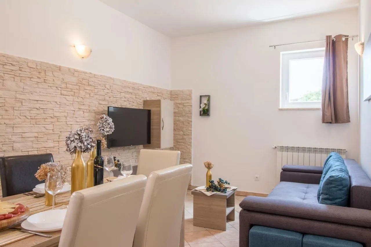 Apartment Taja Ližnjan