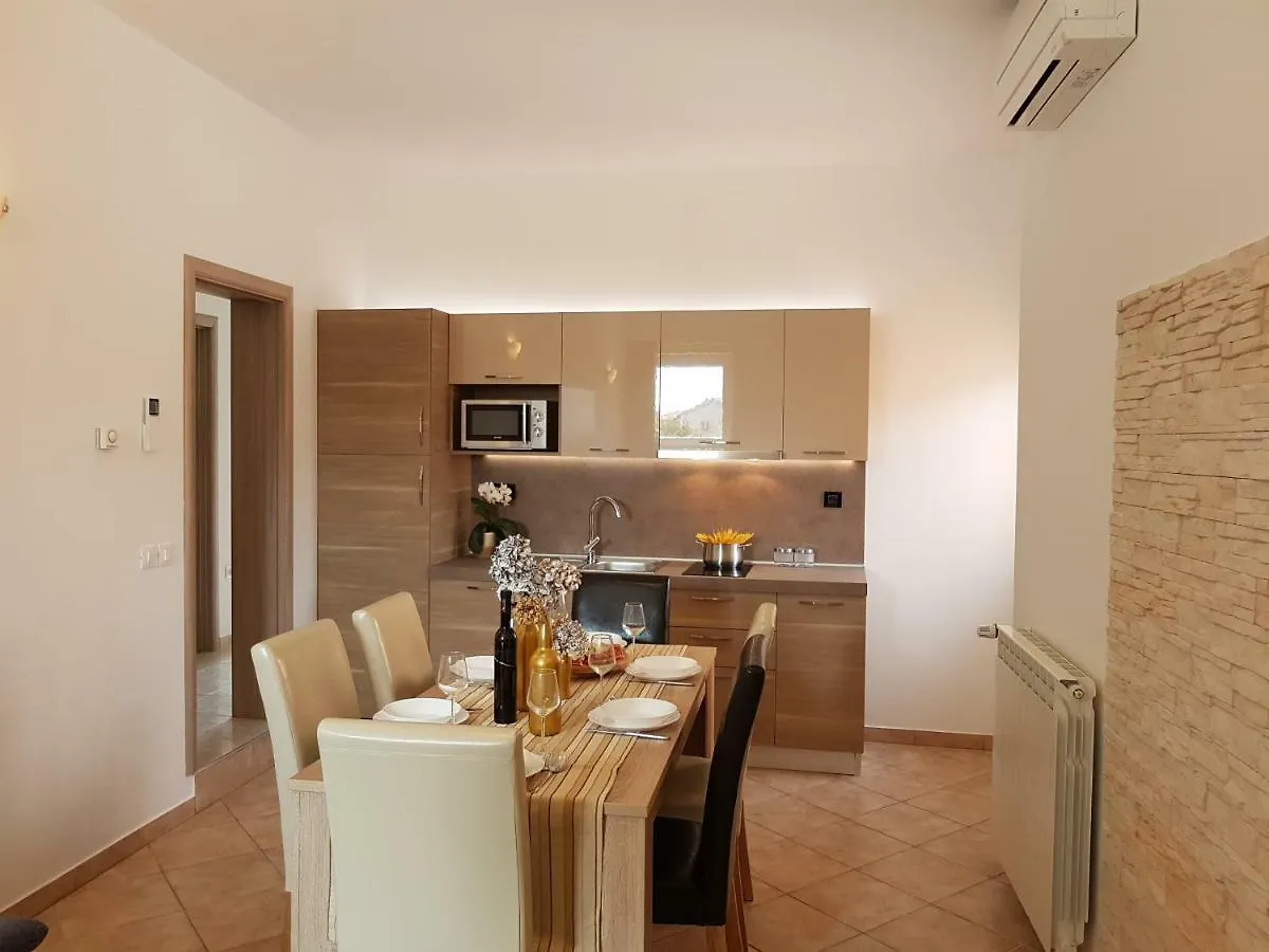 Apartment Taja Ližnjan Kroatien